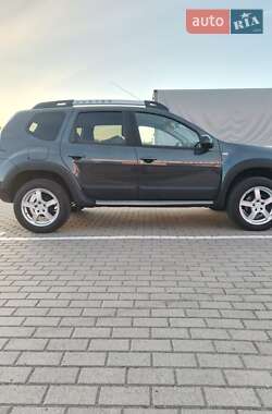 Внедорожник / Кроссовер Dacia Duster 2017 в Нововолынске