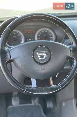 Внедорожник / Кроссовер Dacia Duster 2013 в 