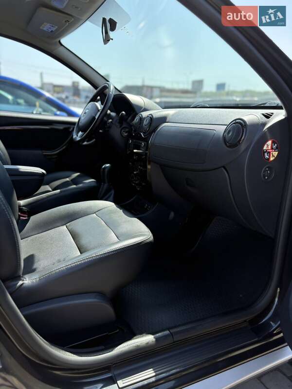 Внедорожник / Кроссовер Dacia Duster 2012 в Черновцах