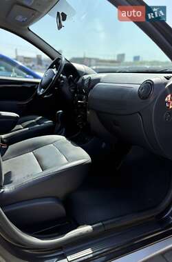 Внедорожник / Кроссовер Dacia Duster 2012 в 