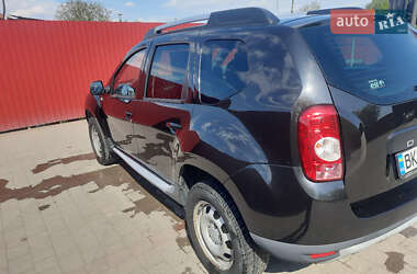 Внедорожник / Кроссовер Dacia Duster 2011 в 