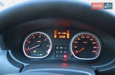 Позашляховик / Кросовер Dacia Duster 2011 в 