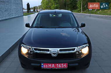 Позашляховик / Кросовер Dacia Duster 2011 в 