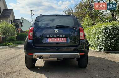 Позашляховик / Кросовер Dacia Duster 2011 в 