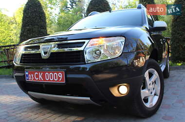 Позашляховик / Кросовер Dacia Duster 2011 в 
