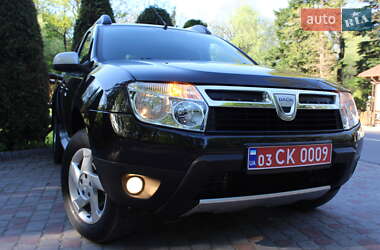 Позашляховик / Кросовер Dacia Duster 2011 в 