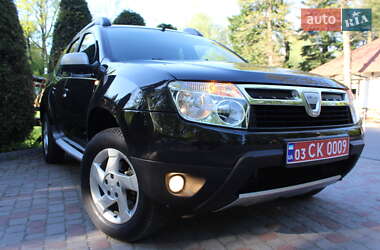 Позашляховик / Кросовер Dacia Duster 2011 в 