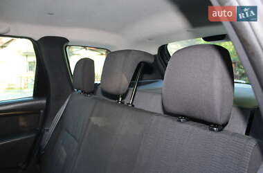 Позашляховик / Кросовер Dacia Duster 2011 в 
