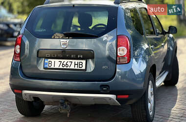 Позашляховик / Кросовер Dacia Duster 2011 в 