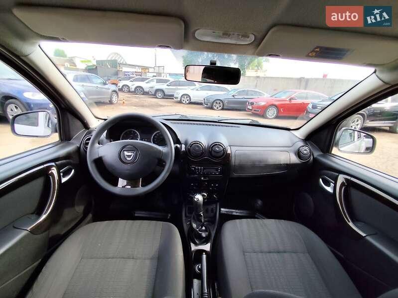 Позашляховик / Кросовер Dacia Duster 2011 в Чернігові