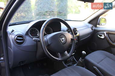 Внедорожник / Кроссовер Dacia Duster 2011 в 