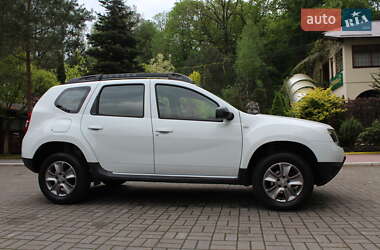 Позашляховик / Кросовер Dacia Duster 2015 в 
