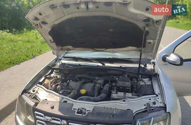 Внедорожник / Кроссовер Dacia Duster 2014 в 