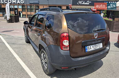 Внедорожник / Кроссовер Dacia Duster 2012 в 