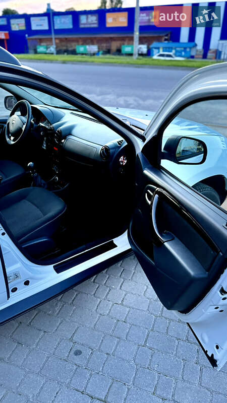Позашляховик / Кросовер Dacia Duster 2012 в Шепетівці