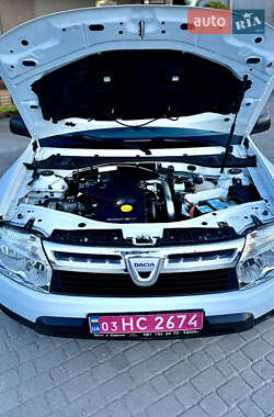 Внедорожник / Кроссовер Dacia Duster 2012 в 