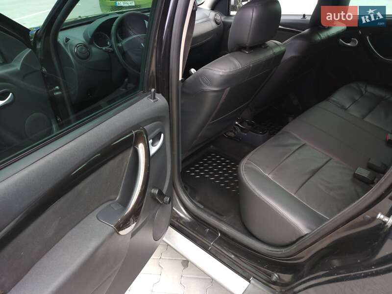 Позашляховик / Кросовер Dacia Duster 2011 в Ковелі