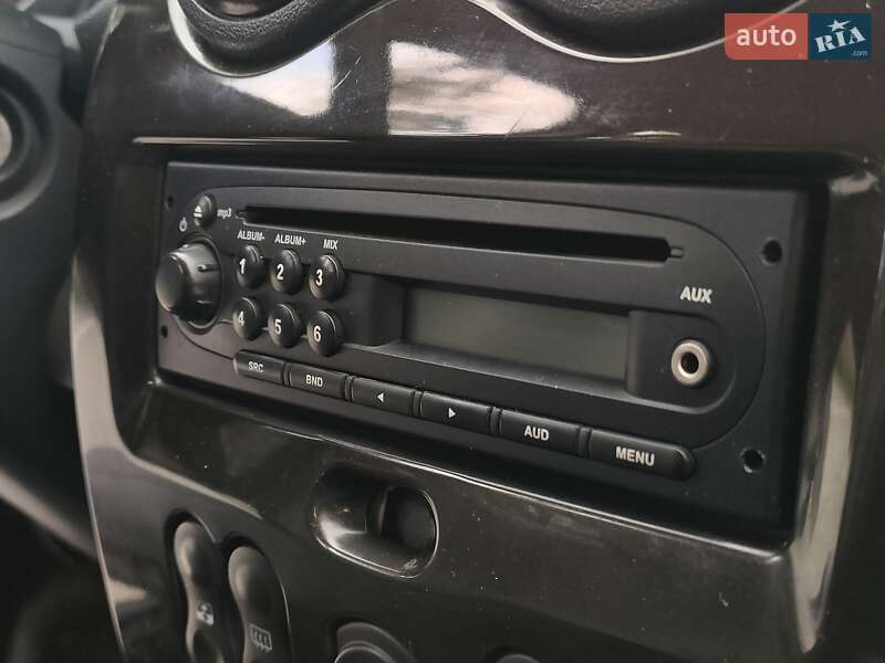 Позашляховик / Кросовер Dacia Duster 2011 в Ковелі