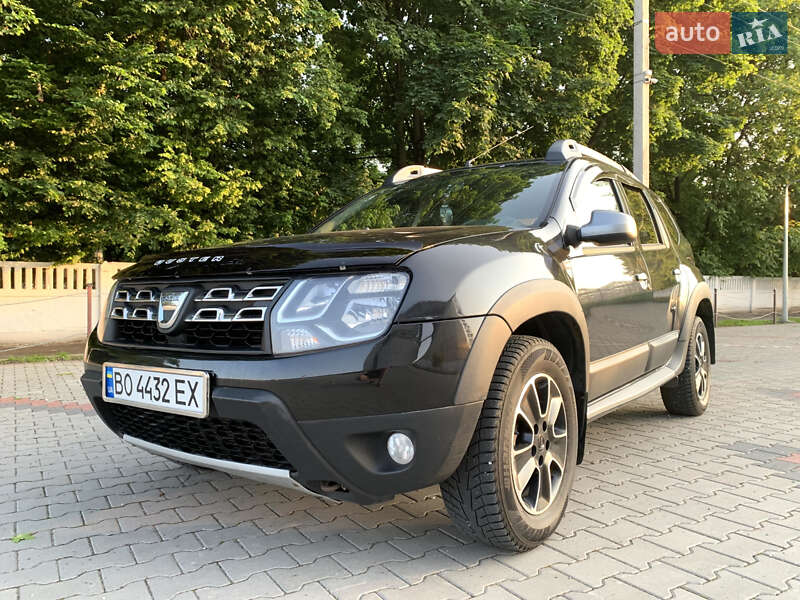 Внедорожник / Кроссовер Dacia Duster 2016 в Теофиполе