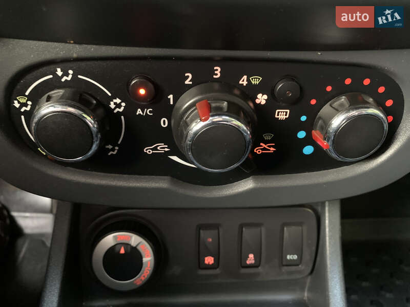 Внедорожник / Кроссовер Dacia Duster 2016 в Теофиполе