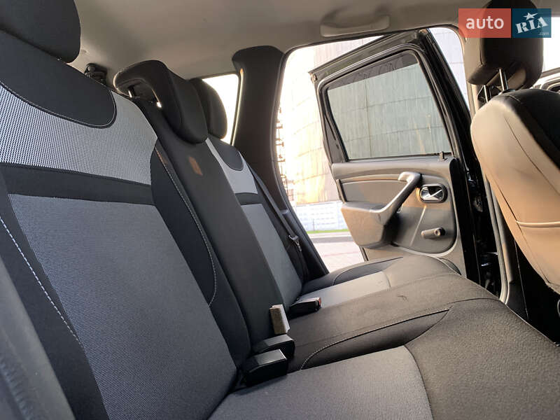 Внедорожник / Кроссовер Dacia Duster 2016 в Теофиполе