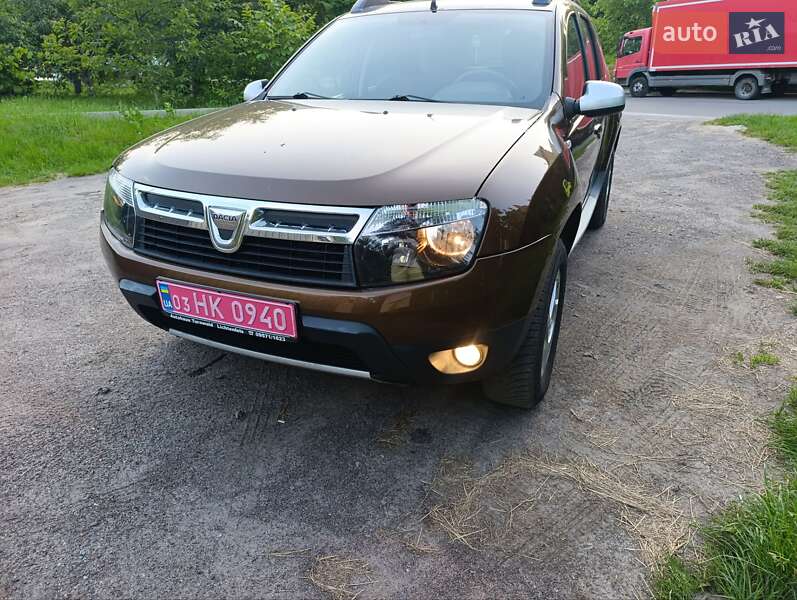 Внедорожник / Кроссовер Dacia Duster 2012 в 
