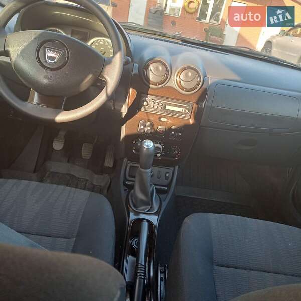 Внедорожник / Кроссовер Dacia Duster 2012 в Волочиске