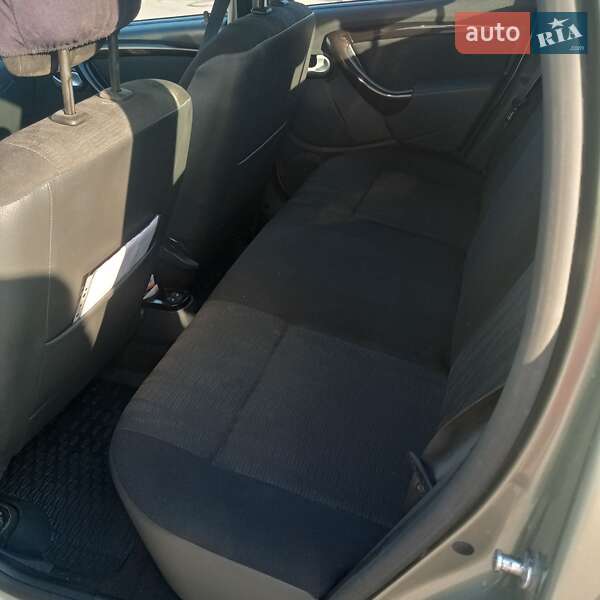 Внедорожник / Кроссовер Dacia Duster 2012 в Волочиске