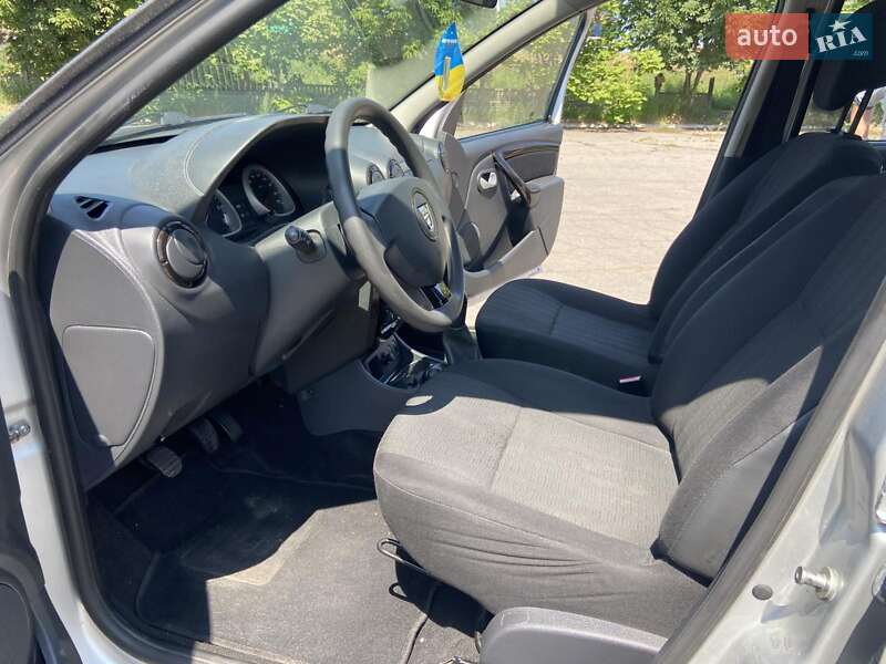 Позашляховик / Кросовер Dacia Duster 2012 в Хоролі
