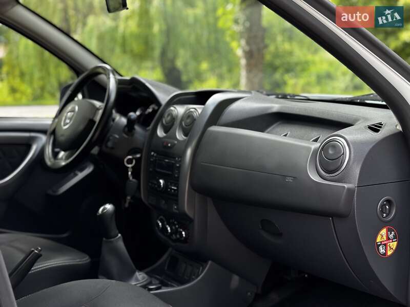 Позашляховик / Кросовер Dacia Duster 2014 в Миргороді