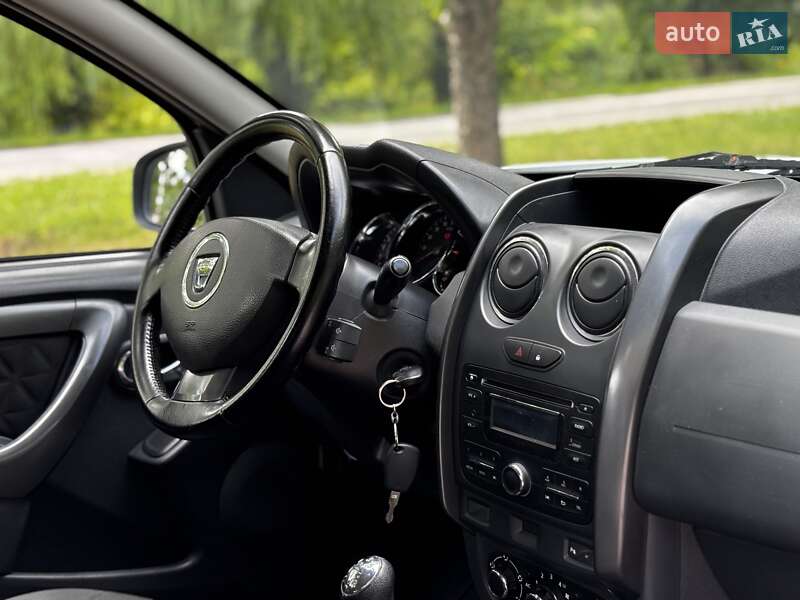 Позашляховик / Кросовер Dacia Duster 2014 в Миргороді