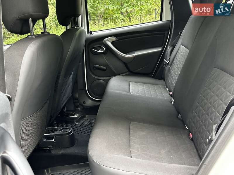 Позашляховик / Кросовер Dacia Duster 2014 в Миргороді