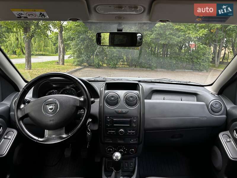 Позашляховик / Кросовер Dacia Duster 2014 в Миргороді