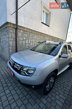Позашляховик / Кросовер Dacia Duster 2014 в 