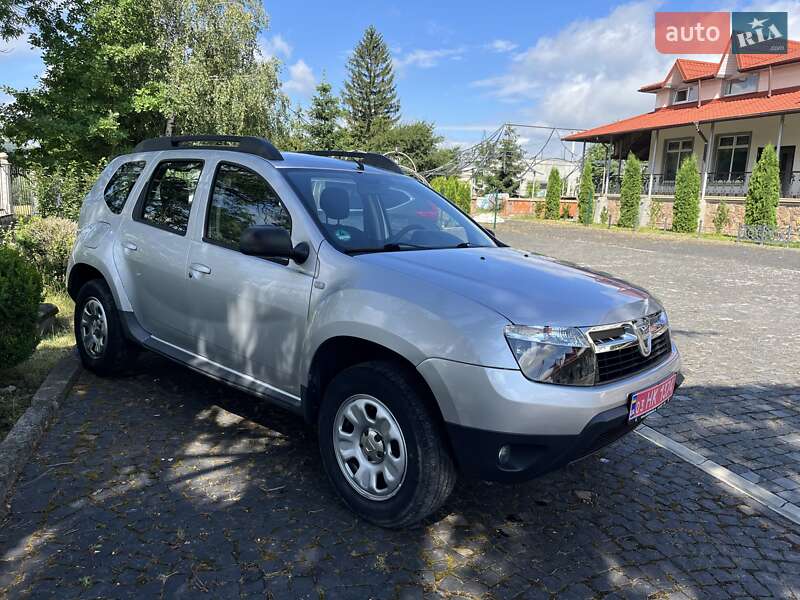 Внедорожник / Кроссовер Dacia Duster 2012 в Золочеве