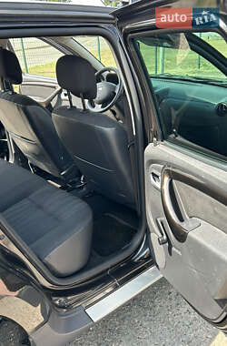 Внедорожник / Кроссовер Dacia Duster 2011 в 