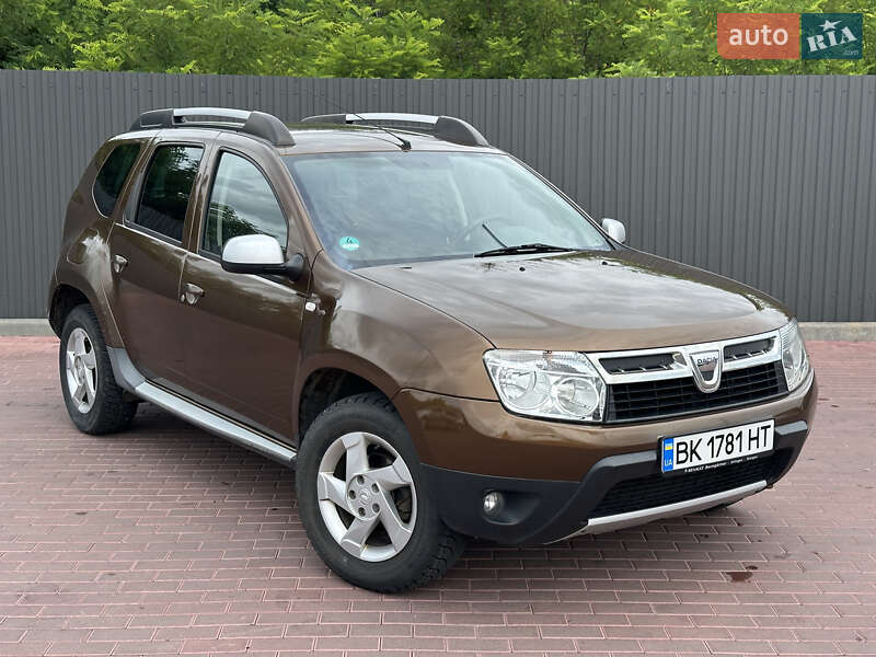 Dacia Duster 2012