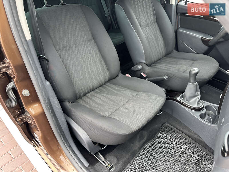 Позашляховик / Кросовер Dacia Duster 2012 в Сарнах