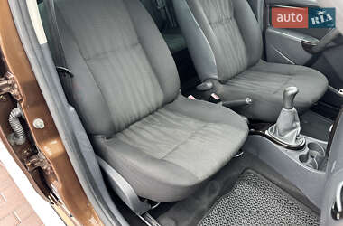 Внедорожник / Кроссовер Dacia Duster 2012 в 
