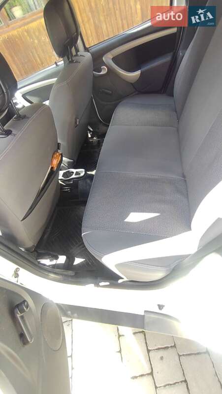 Позашляховик / Кросовер Dacia Duster 2012 в Яремчі