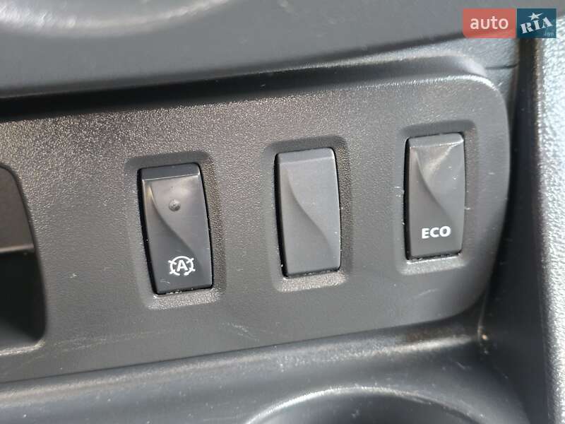 Внедорожник / Кроссовер Dacia Duster 2015 в Ровно