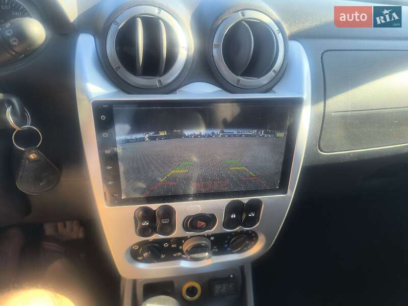 Позашляховик / Кросовер Dacia Duster 2010 в Луцьку