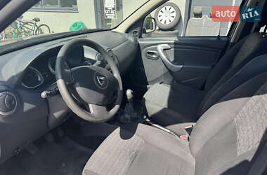 Внедорожник / Кроссовер Dacia Duster 2012 в 