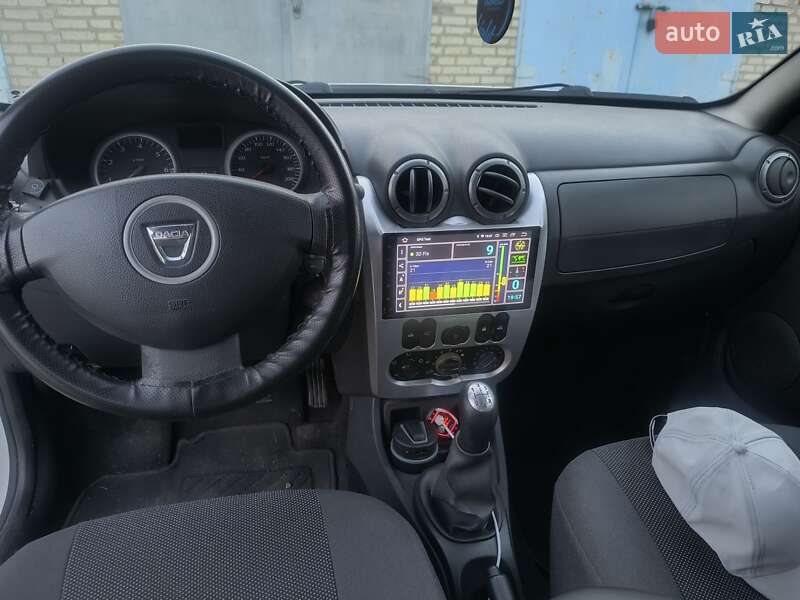 Позашляховик / Кросовер Dacia Duster 2010 в Луцьку