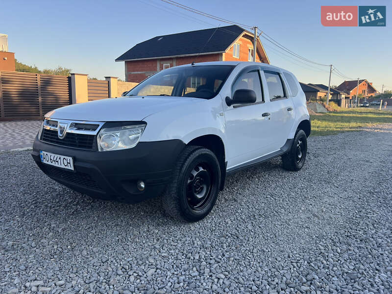 Dacia Duster 2012