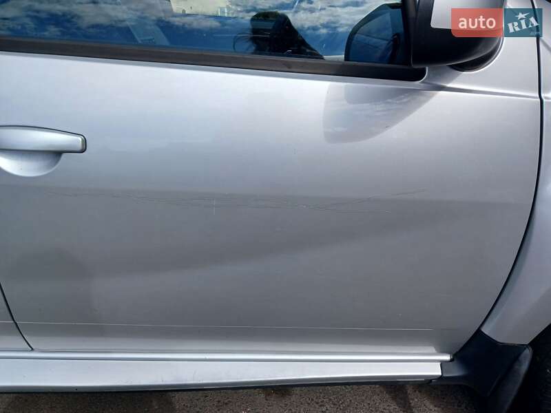 Позашляховик / Кросовер Dacia Duster 2011 в Тячеві