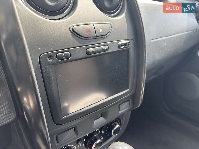 Внедорожник / Кроссовер Dacia Duster 2015 в Нововолынске