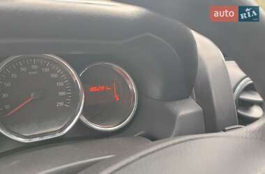 Внедорожник / Кроссовер Dacia Duster 2014 в 