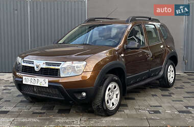 Внедорожник / Кроссовер Dacia Duster 2013 в 