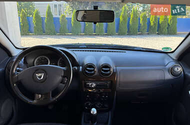 Внедорожник / Кроссовер Dacia Duster 2012 в 